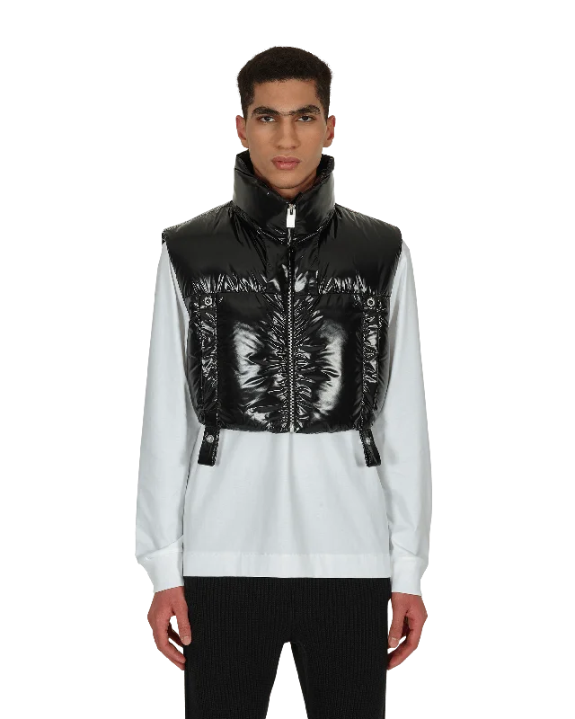 Men jackets with a built - in hood that can be stowed away when not in use Men coats with a hooded design for added protection against the elements 6 Moncler 1017 ALYX 9SM Fraxinus Vest Black Men jackets with a built - in hood that can be stowed away when not in use Men coats with a hooded design for added protection against the elements 6 Moncler 1017 ALYX 9SM Fraxinus Vest Black