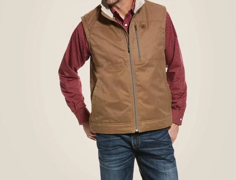 Denim men jackets with embroidered patches for a personalized touch Men coats with a detachable faux - fur collar for a trendy and warm touch Grizzly Canvas Vest In Cub Brown Denim men jackets with embroidered patches for a personalized touch Men coats with a detachable faux - fur collar for a trendy and warm touch Grizzly Canvas Vest In Cub Brown
