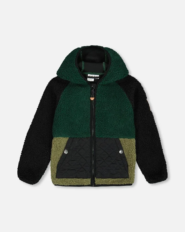 Fleece - lined men jackets for cold - weather commuting Lightweight men coats made of breathable fabric for spring and autumn Sherpa Mid-Season Colorblock Jacket Black, Forest Green, And Olive Fleece - lined men jackets for cold - weather commuting Lightweight men coats made of breathable fabric for spring and autumn Sherpa Mid-Season Colorblock Jacket Black, Forest Green, And Olive