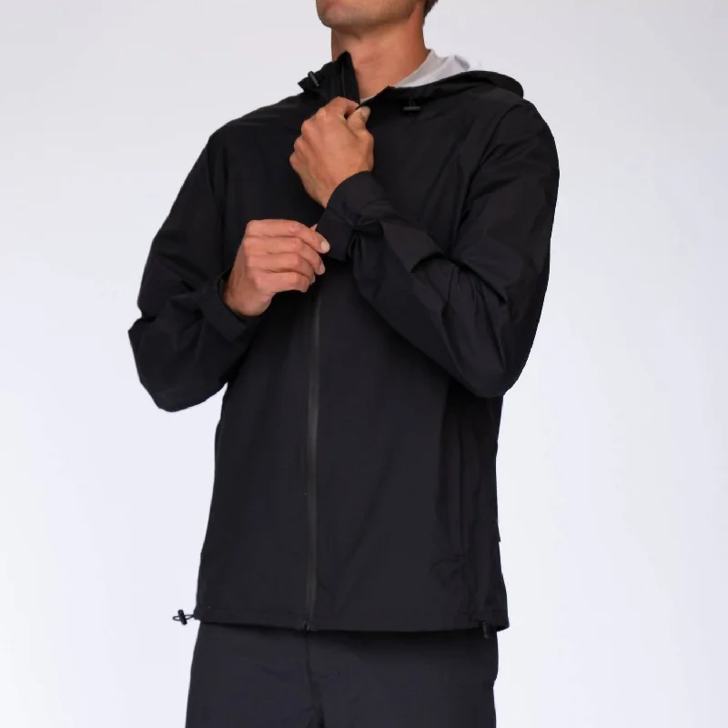 Fleece - lined men jackets for cold - weather commuting Lightweight men coats made of breathable fabric for spring and autumn Lightweight Packable Rain Jacket In Black Fleece - lined men jackets for cold - weather commuting Lightweight men coats made of breathable fabric for spring and autumn Lightweight Packable Rain Jacket In Black
