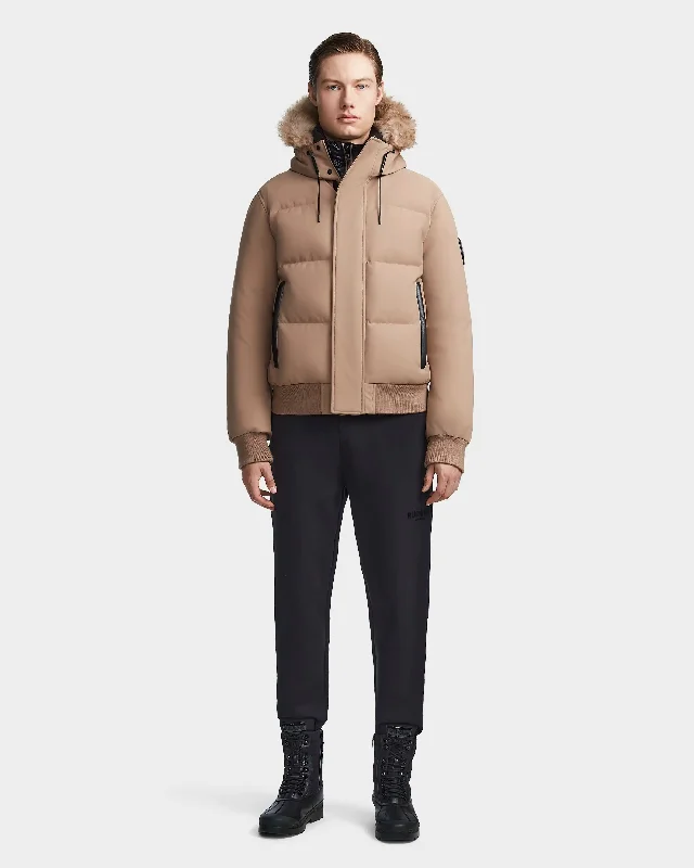 Men jackets with a zip - off sleeves to convert to a vest Camouflage men coats for outdoor enthusiasts and hunters Dallas Men jackets with a zip - off sleeves to convert to a vest Camouflage men coats for outdoor enthusiasts and hunters Dallas