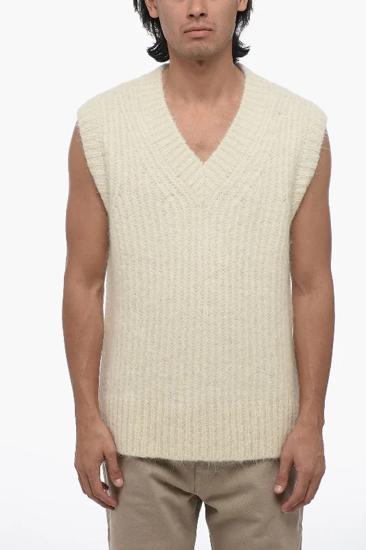 Performance - driven men jackets with breathable fabric for sports Men coats with a stand - up collar for a sleek and modern look Ami Alexandre Mattiussi V-Neck Alpaca Blend Vest Performance - driven men jackets with breathable fabric for sports Men coats with a stand - up collar for a sleek and modern look Ami Alexandre Mattiussi V-Neck Alpaca Blend Vest