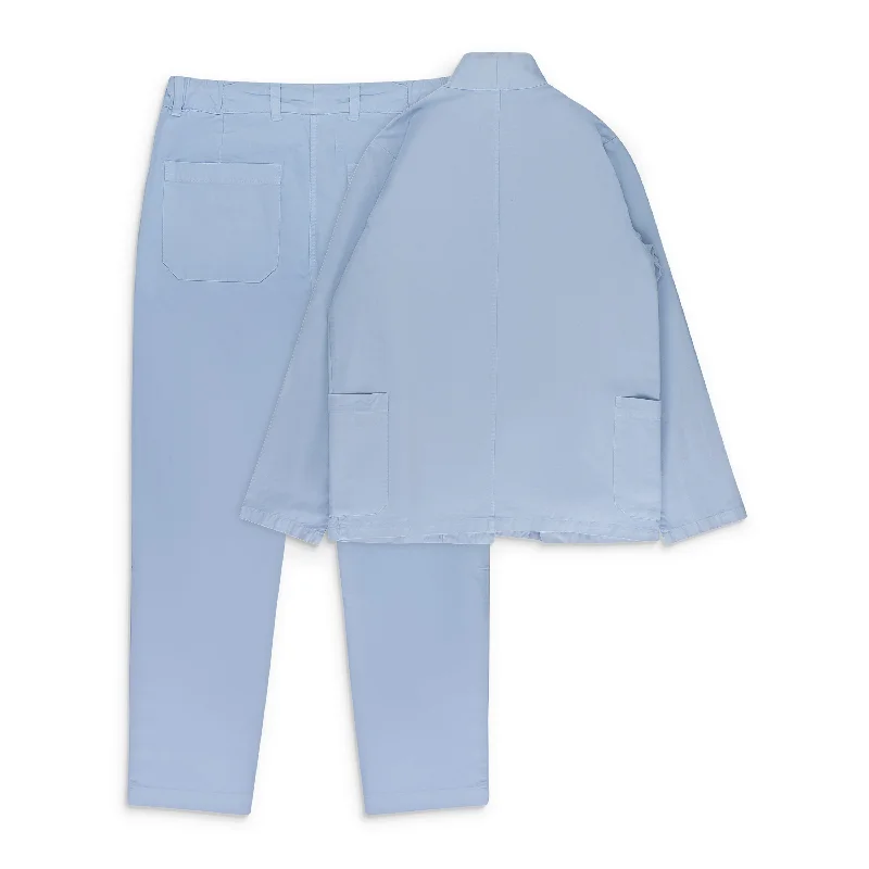Lightweight men jackets made from recycled nylon for eco - friendly travel Men coats with a contrasting trim for a fashion - forward aesthetic DE RRUSIE BLUE SUIT Lightweight men jackets made from recycled nylon for eco - friendly travel Men coats with a contrasting trim for a fashion - forward aesthetic DE RRUSIE BLUE SUIT