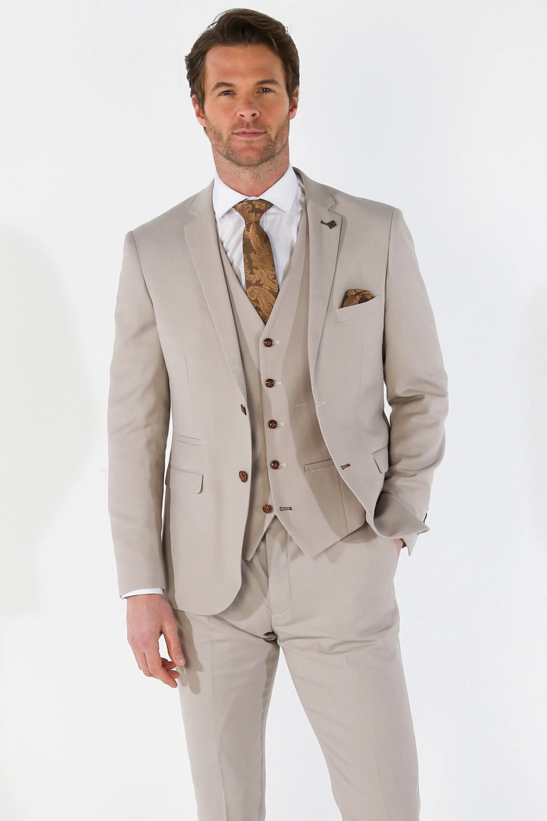 Fleece - lined men jackets for cold - weather commuting Lightweight men coats made of breathable fabric for spring and autumn Mayfair- Formal Elegant Blazer With Buttons Fleece - lined men jackets for cold - weather commuting Lightweight men coats made of breathable fabric for spring and autumn Mayfair- Formal Elegant Blazer With Buttons