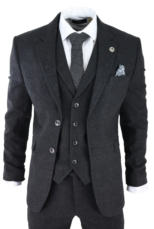 Denim men jackets with embroidered patches for a personalized touch Men coats with a detachable faux - fur collar for a trendy and warm touch AK-11 Herringbone Tweed 3 Piece Suit Denim men jackets with embroidered patches for a personalized touch Men coats with a detachable faux - fur collar for a trendy and warm touch AK-11 Herringbone Tweed 3 Piece Suit