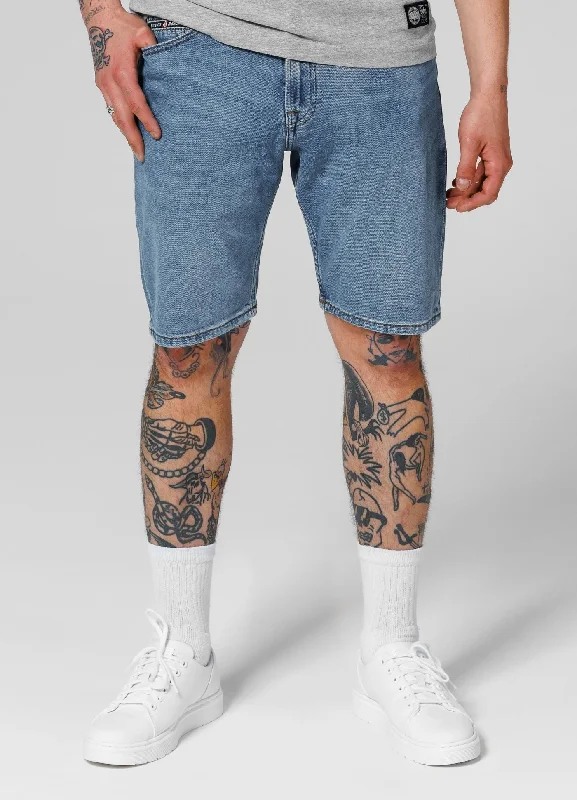 Men's denim shorts with a stretch - denim material for enhanced mobility Denim shorts Classic Wash Highlander Men's denim shorts with a stretch - denim material for enhanced mobility Denim shorts Classic Wash Highlander