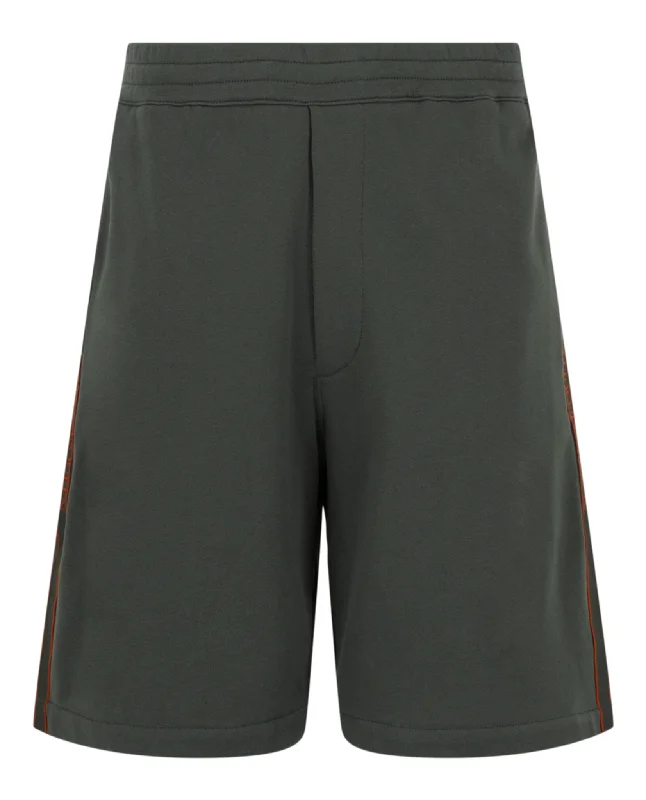 Men's pleated front twill shorts for a classic and sophisticated appearance Logo Tape Shorts Men's pleated front twill shorts for a classic and sophisticated appearance Logo Tape Shorts