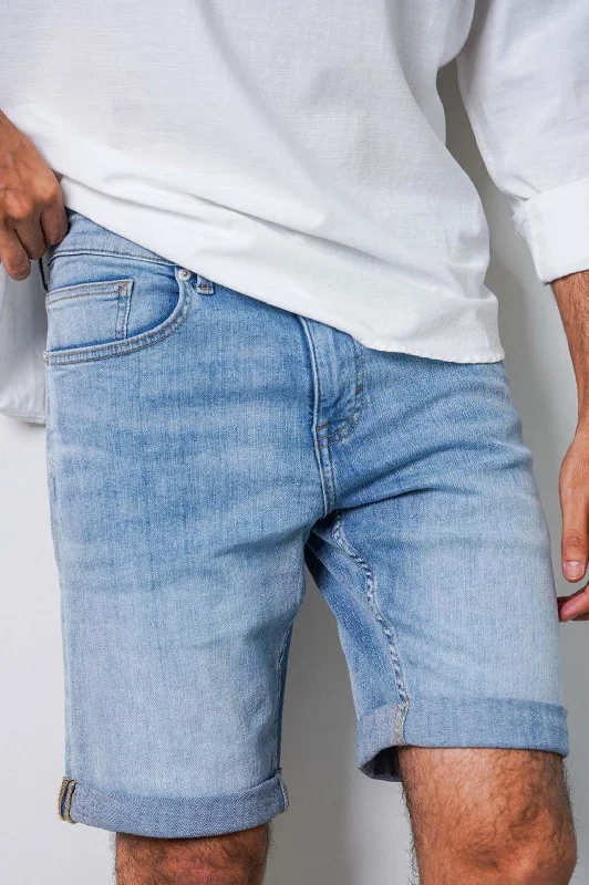 Men's denim shorts with a low - rise waist for a more contemporary style BASIC DENIM SHORTS Men's denim shorts with a low - rise waist for a more contemporary style BASIC DENIM SHORTS