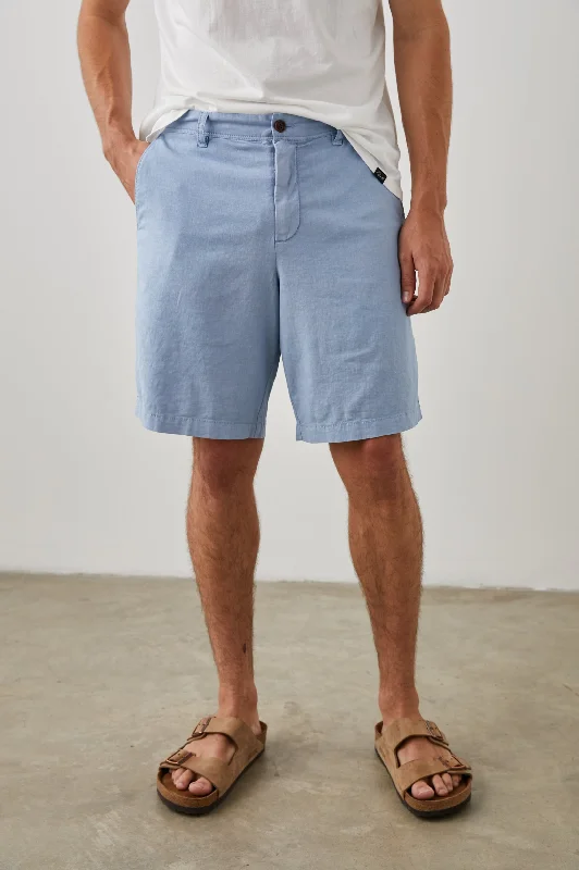 Men's zip - pocket canvas shorts for added functionality during travel    BODEN SHORT - TANNER BLUE
