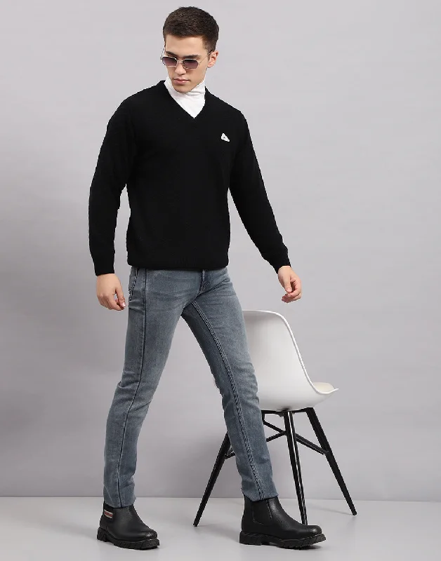 Men Black Self Design V Neck Full Sleeve Pullover
