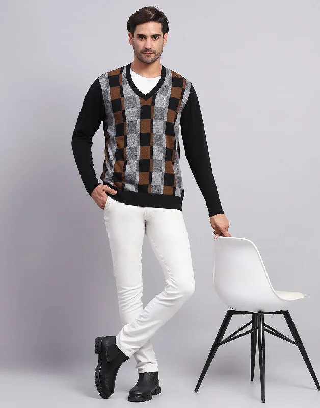 Men Black Self Design V Neck Full Sleeve Pullover