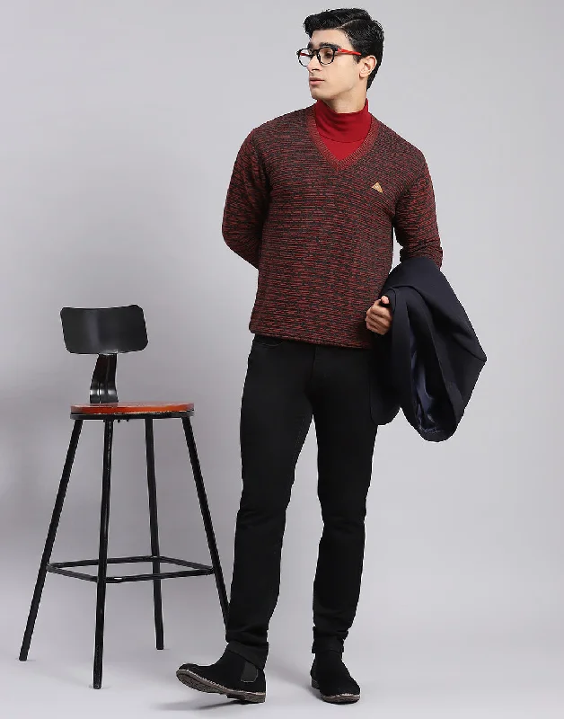  Men Maroon Self Design V Neck Full Sleeve Sweaters/Pullovers
