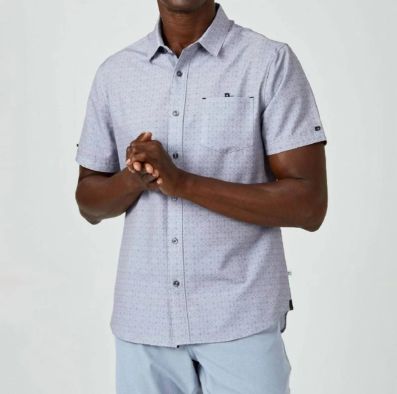 Men's polo t - shirts with a contrast collar for a preppy lookCasablanca Short Sleeve Shirt In Grey Men's polo t - shirts with a contrast collar for a preppy lookCasablanca Short Sleeve Shirt In Grey