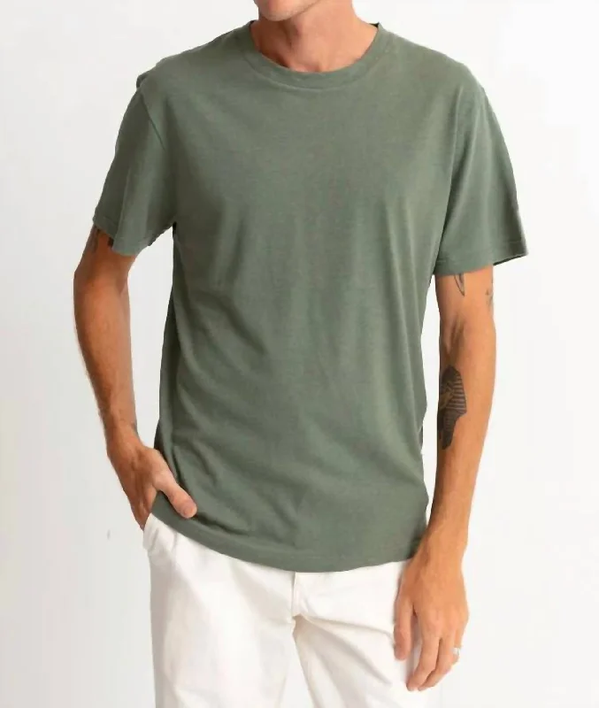 Men's plus - size pocket t - shirts with a classic lookLinen Short Sleeve T-Shirt In Pine Men's plus - size pocket t - shirts with a classic lookLinen Short Sleeve T-Shirt In Pine