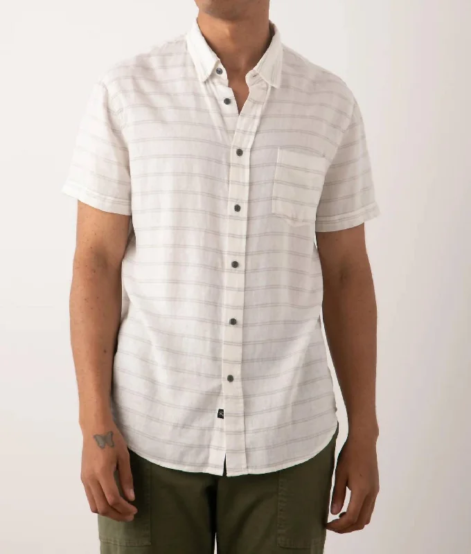 Men's printed Hawaiian t - shirts for tropical vacationsMen's Carson Shirt In Dumont Stripe Men's printed Hawaiian t - shirts for tropical vacationsMen's Carson Shirt In Dumont Stripe