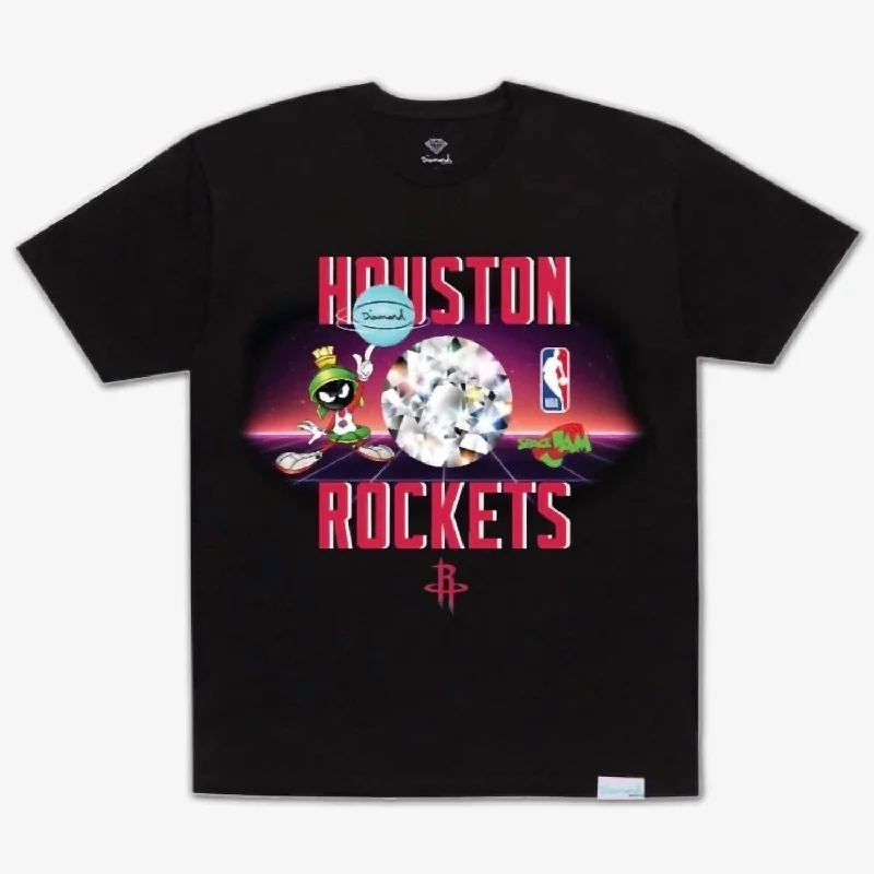 Men's plus - size pocket t - shirts with a classic lookMen's Space Jam Houston Rockets Tee In Black Men's plus - size pocket t - shirts with a classic lookMen's Space Jam Houston Rockets Tee In Black